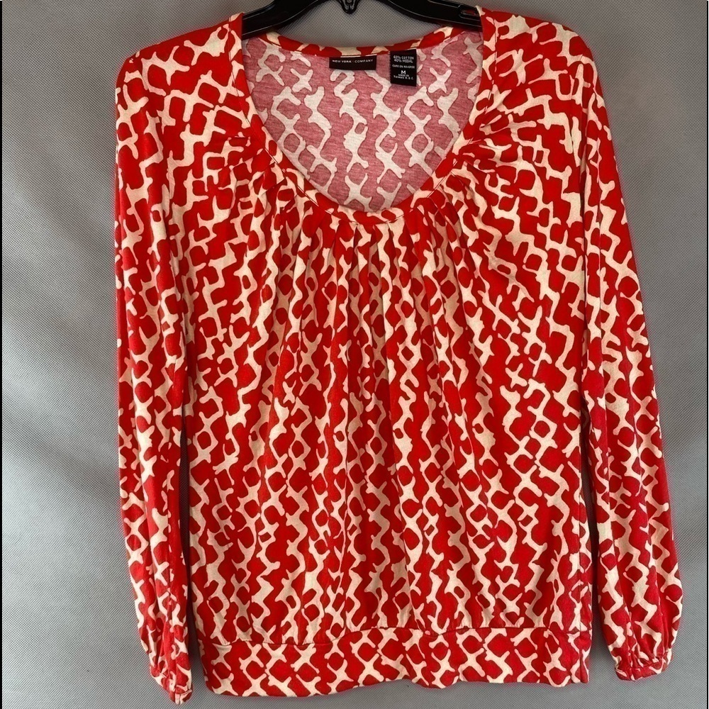 Women’s New York & Co red blouse